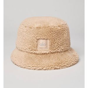 Alo yoga bucket hat